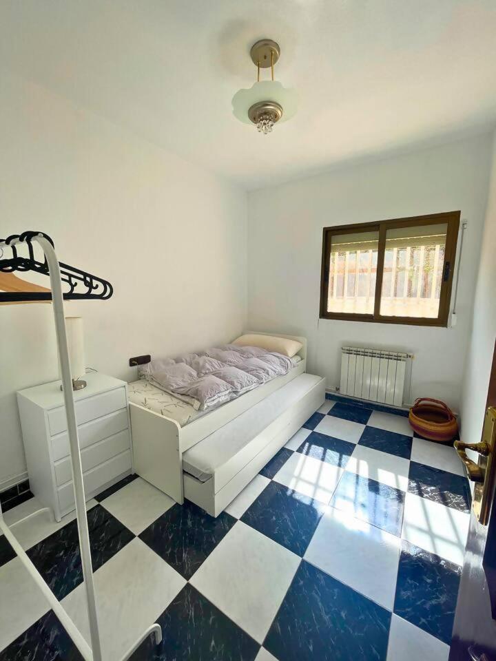 Casa Con Jardin En Ogijares Villa ภายนอก รูปภาพ