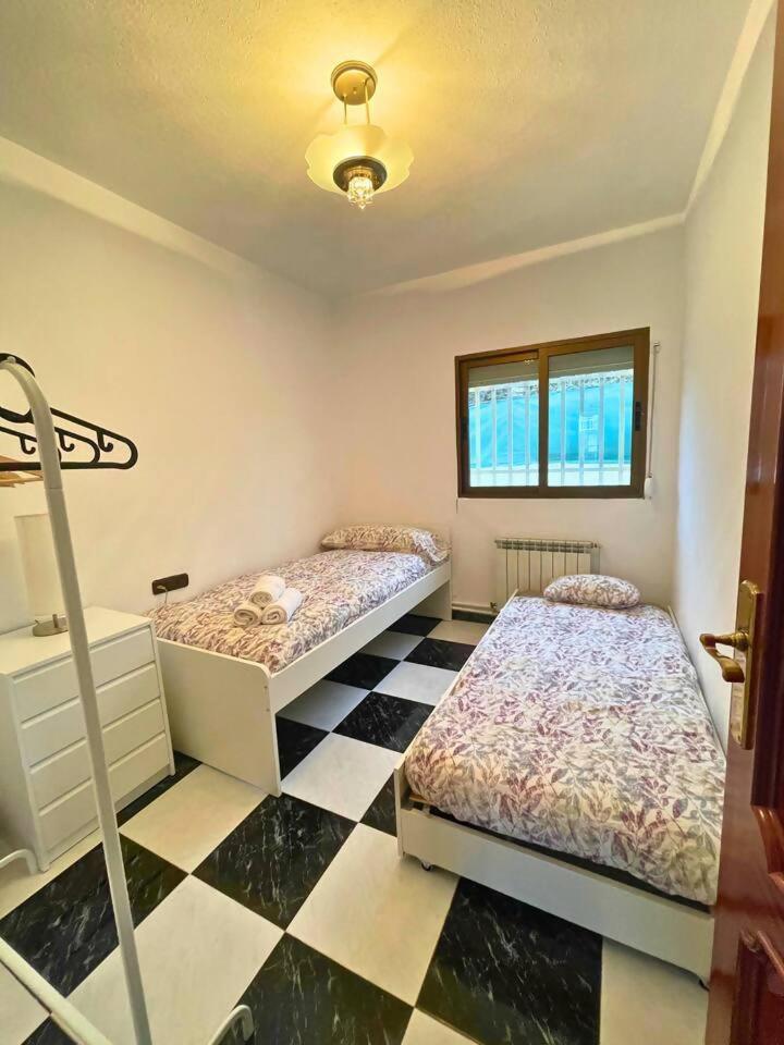 Casa Con Jardin En Ogijares Villa ภายนอก รูปภาพ